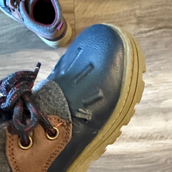 Carter's Kids Tan and Navy Boots - Picture 4 of 7